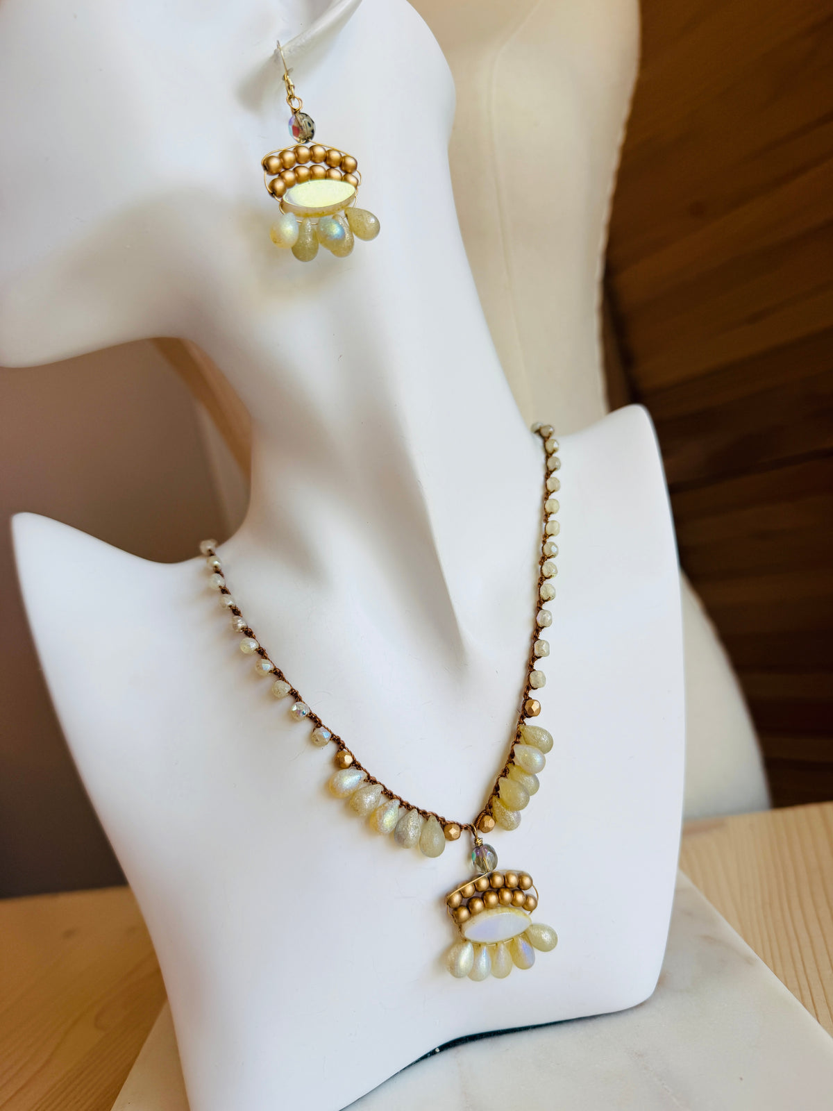 Selah Earrings - Cream