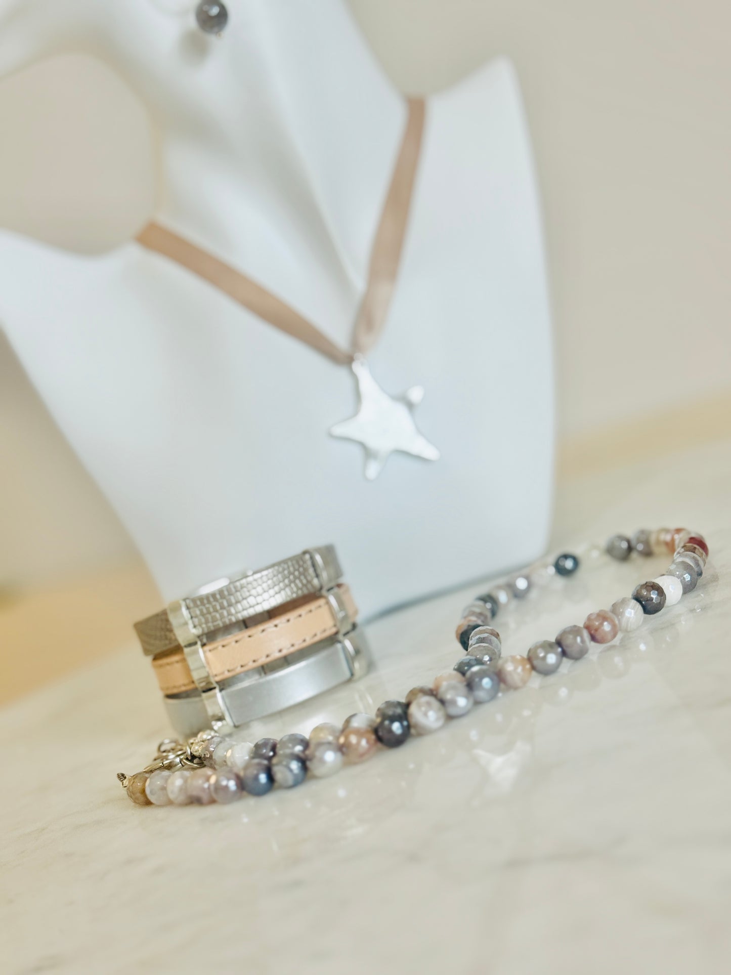 Ribbon Star Necklace