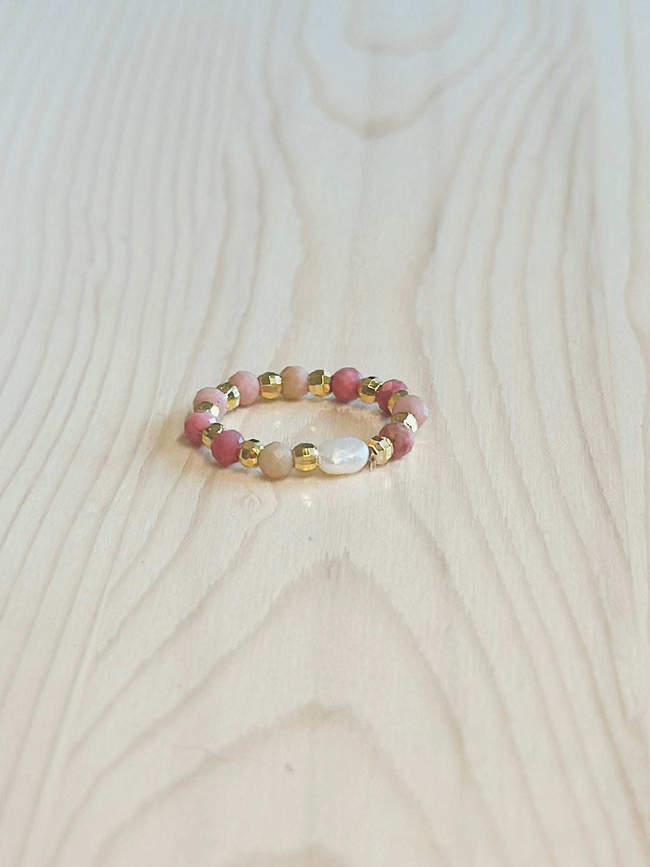 Gemstone & Pearl Stretch Ring