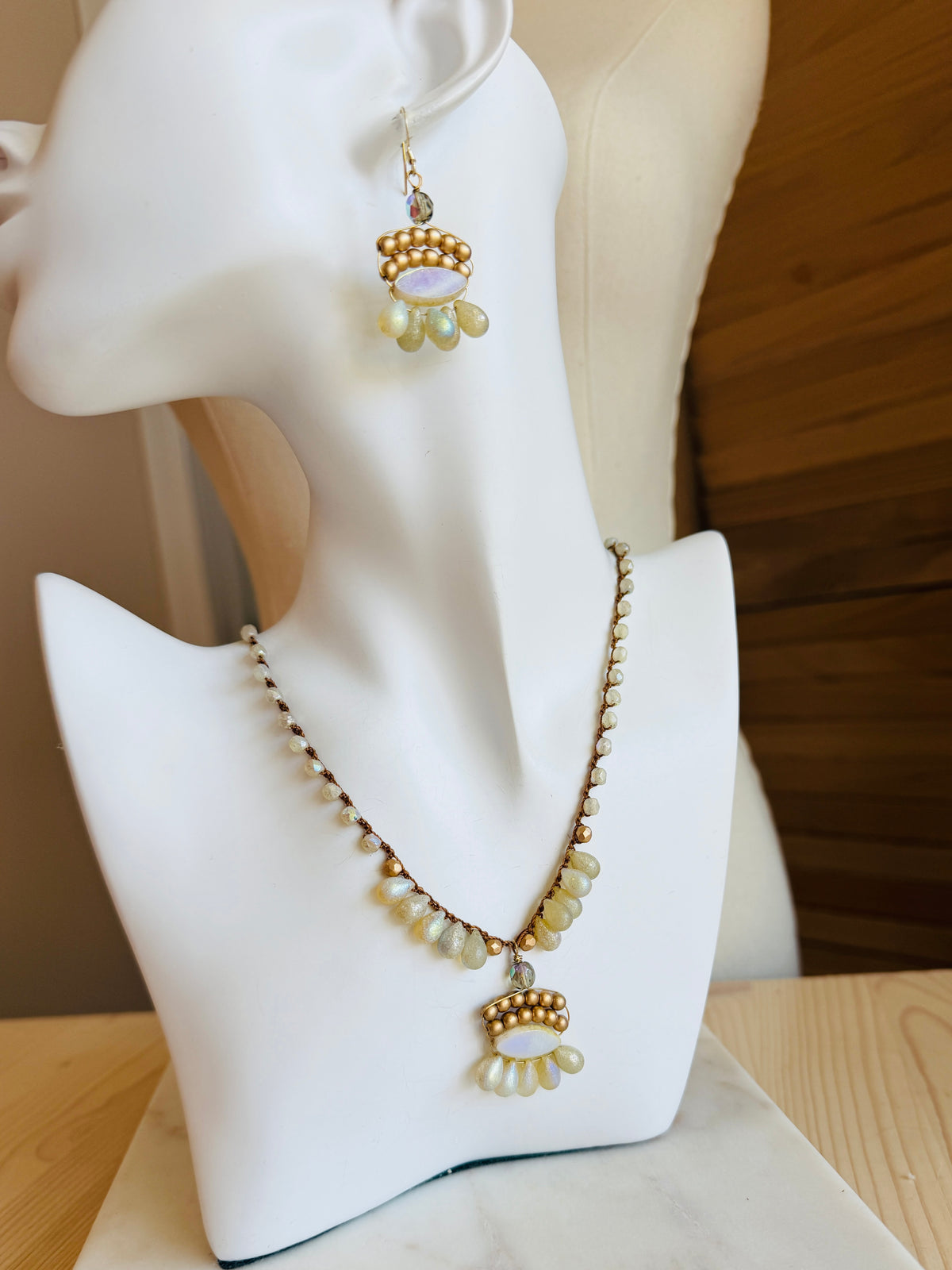 Selah Earrings - Cream
