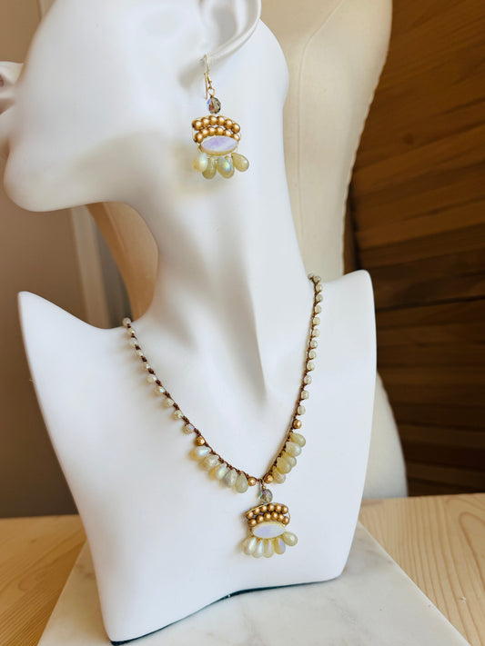 Selah Earrings - Cream