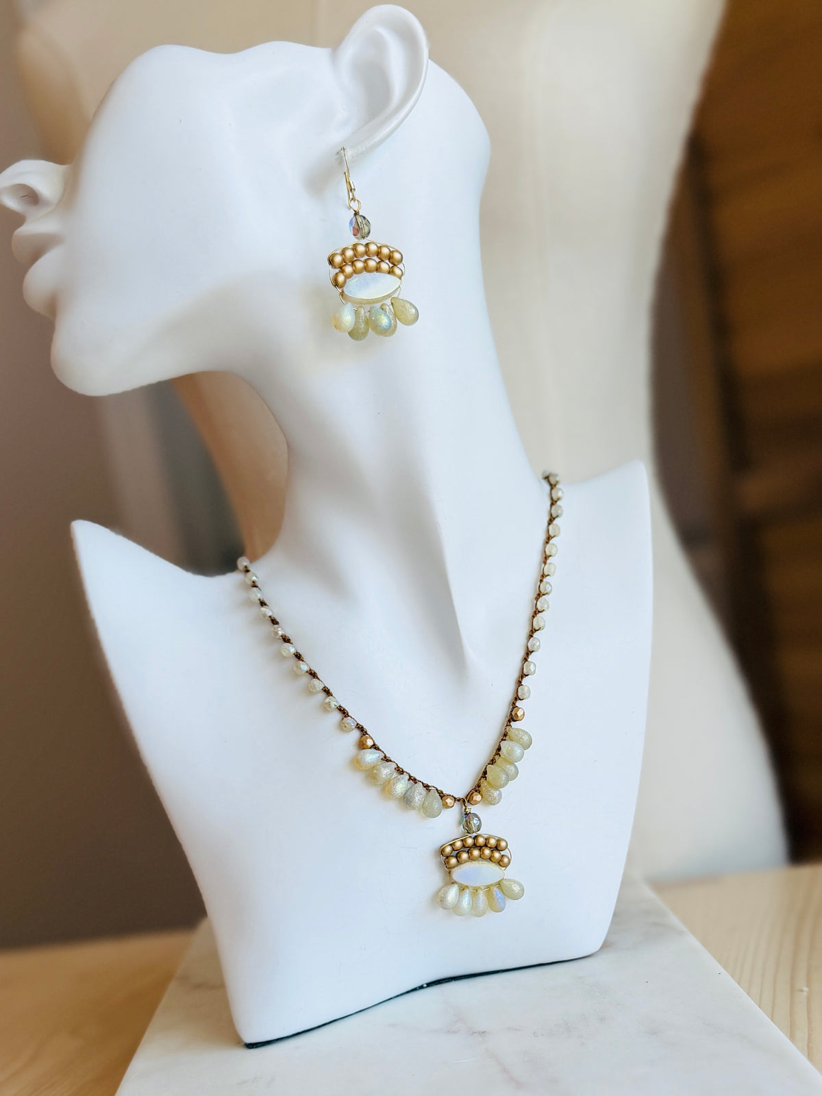 Selah Earrings - Cream