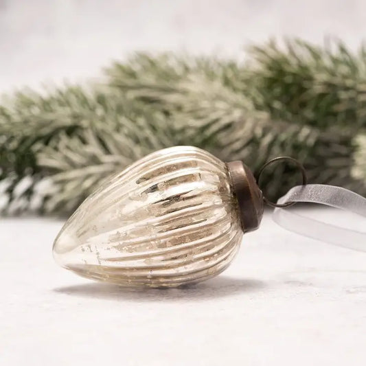 Silver Ribbed Pinecone 3"