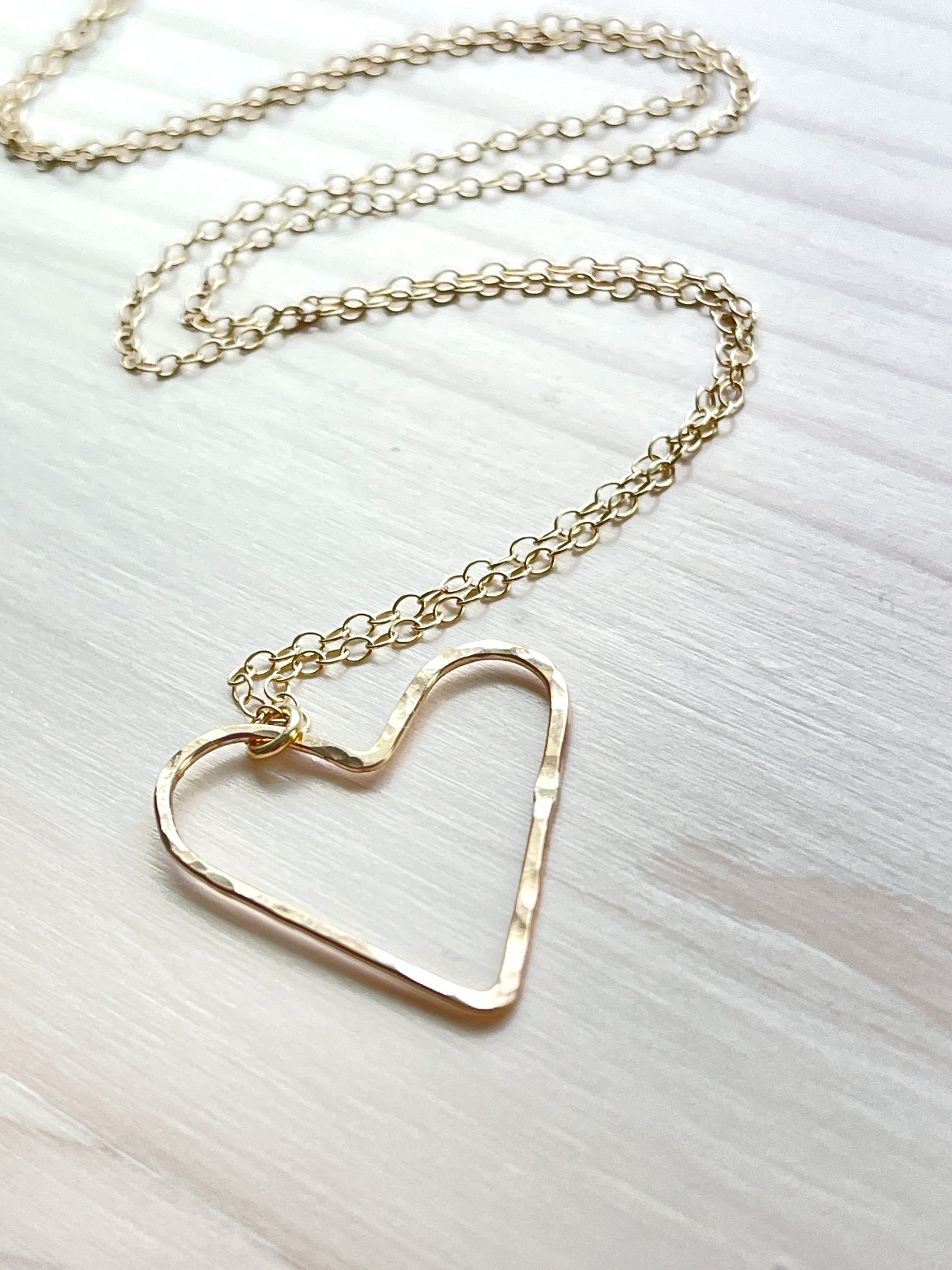 Gold Floating Heart Necklace – BlueyedHorse