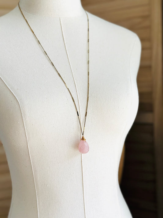 Zara Necklace - Rose Quartz