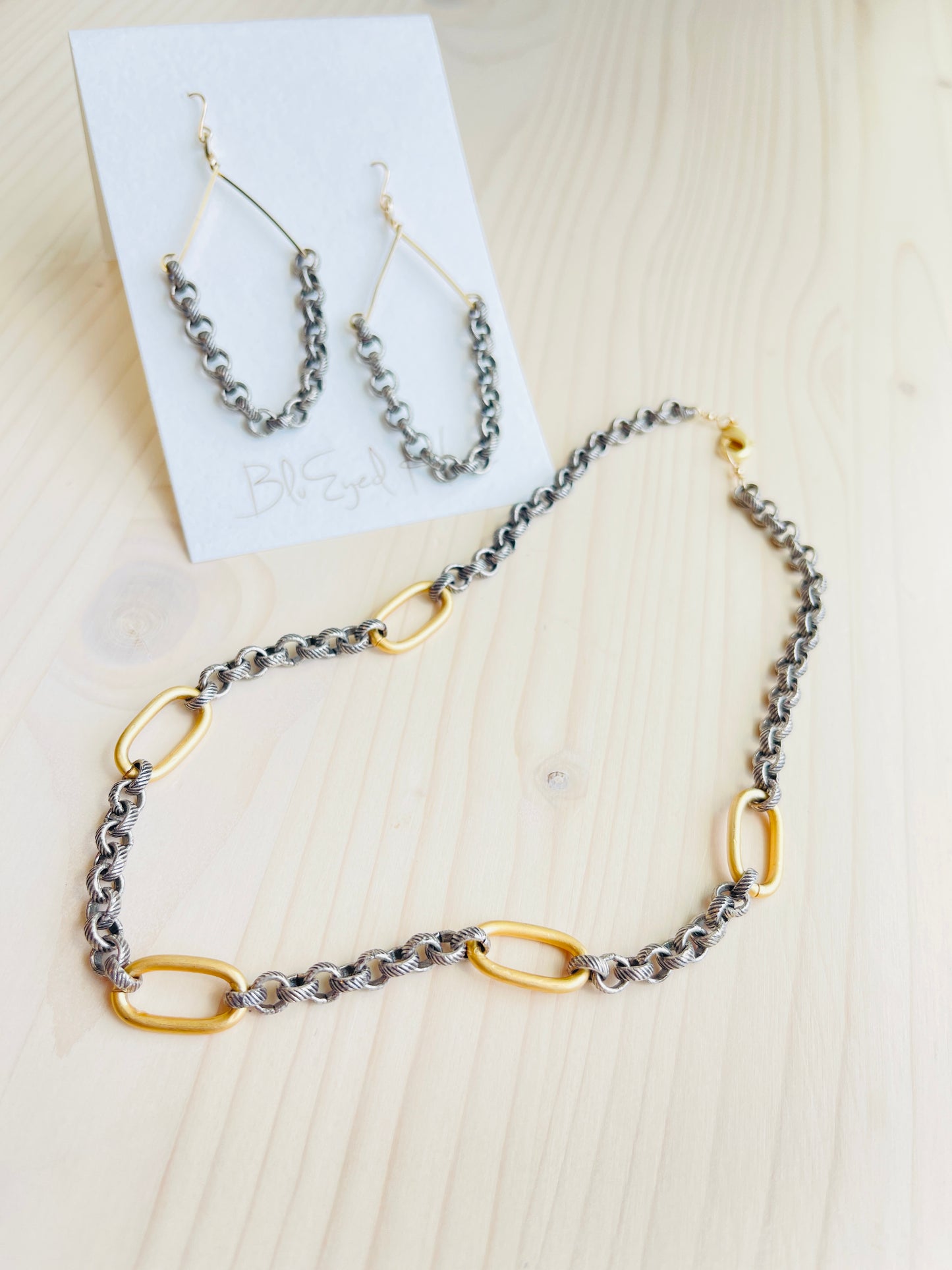Gwen Choker
