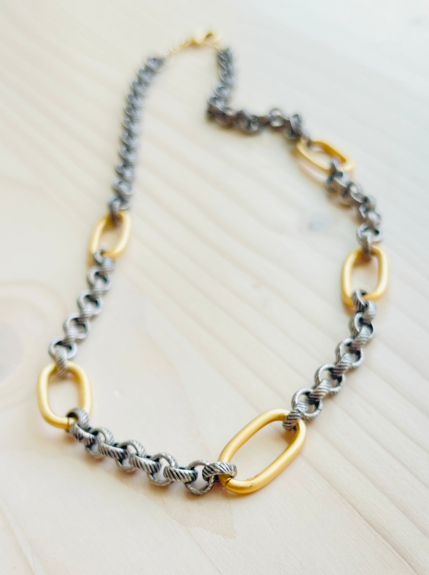 Gwen Choker