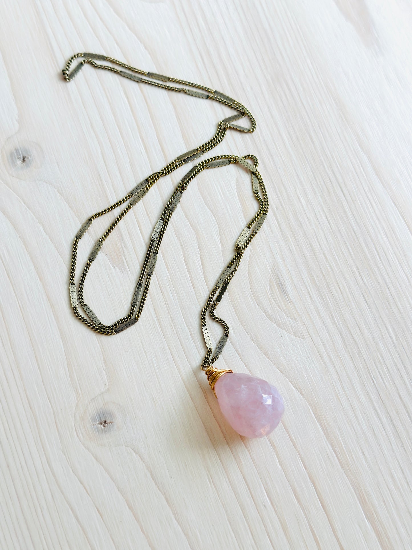 Zara Necklace - Rose Quartz