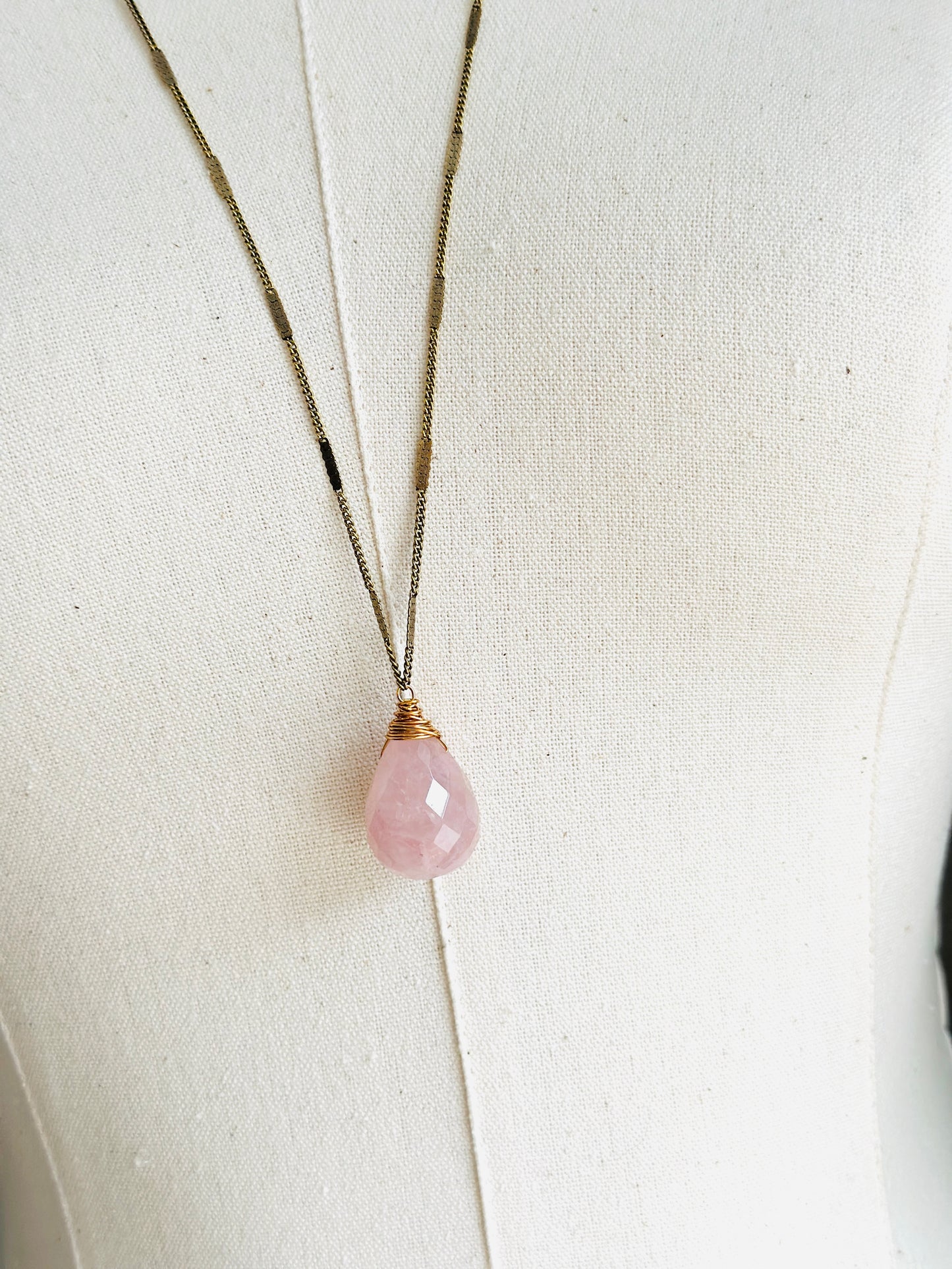 Zara Necklace - Rose Quartz